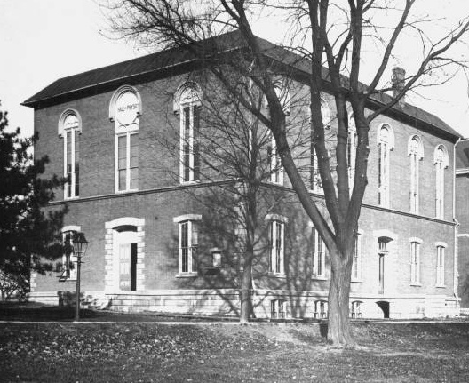 North Hall (Old Hall of Physics) in 1900