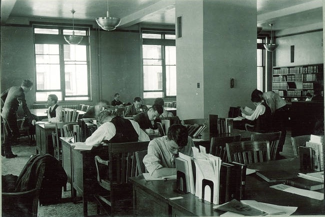 Students studying in the Physics Library in the 1940s