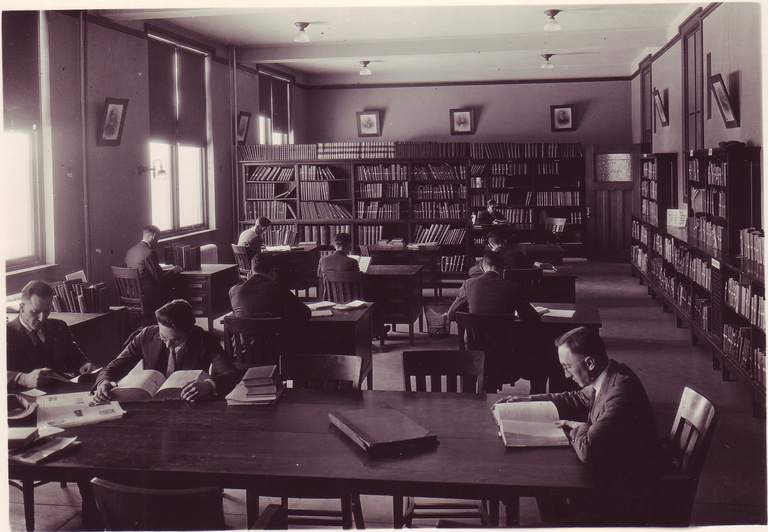 Students studying in the Physics Library in February of 1925
